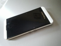 White BlackBerry Z10