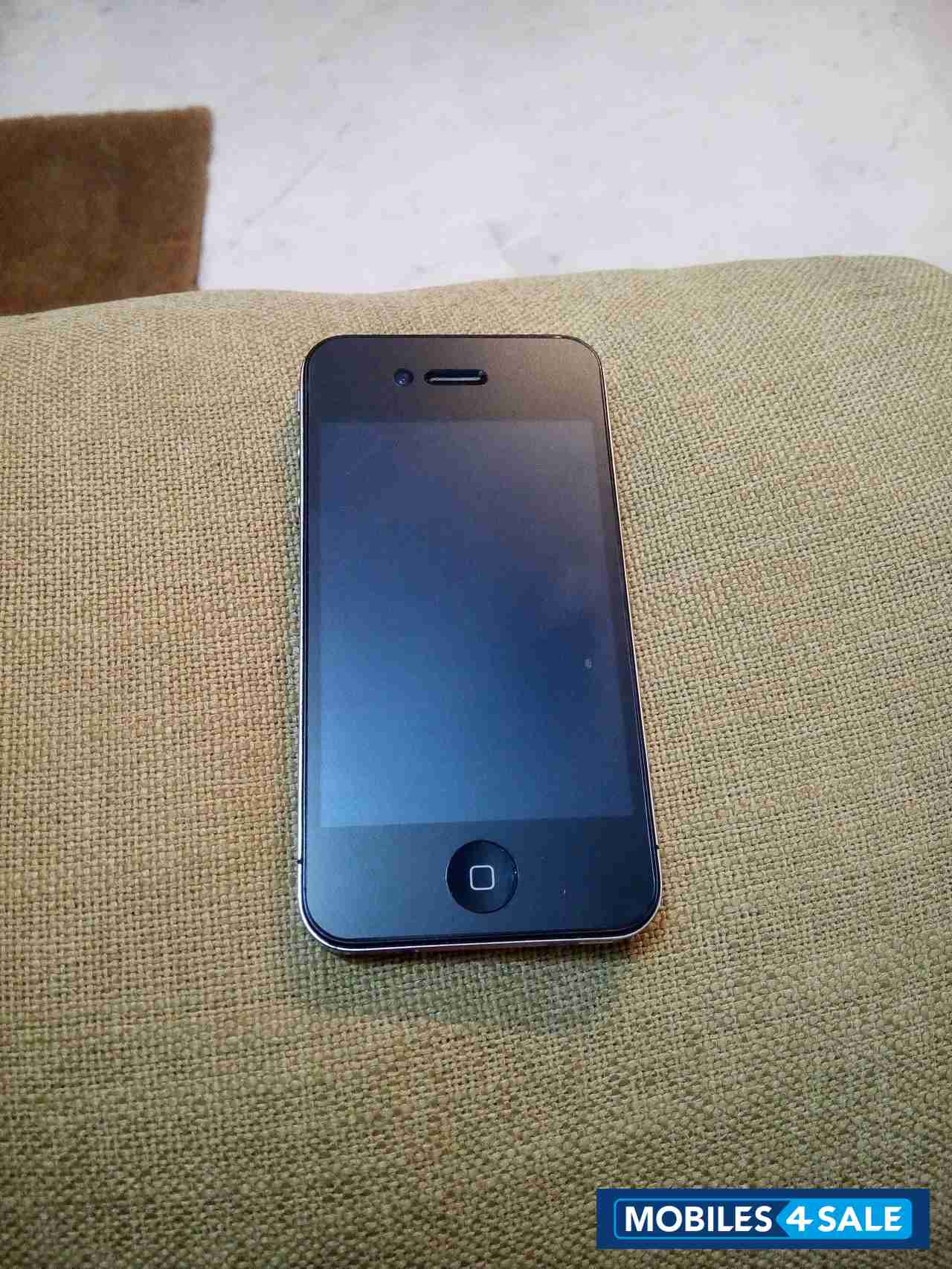 Black Apple iPhone 4