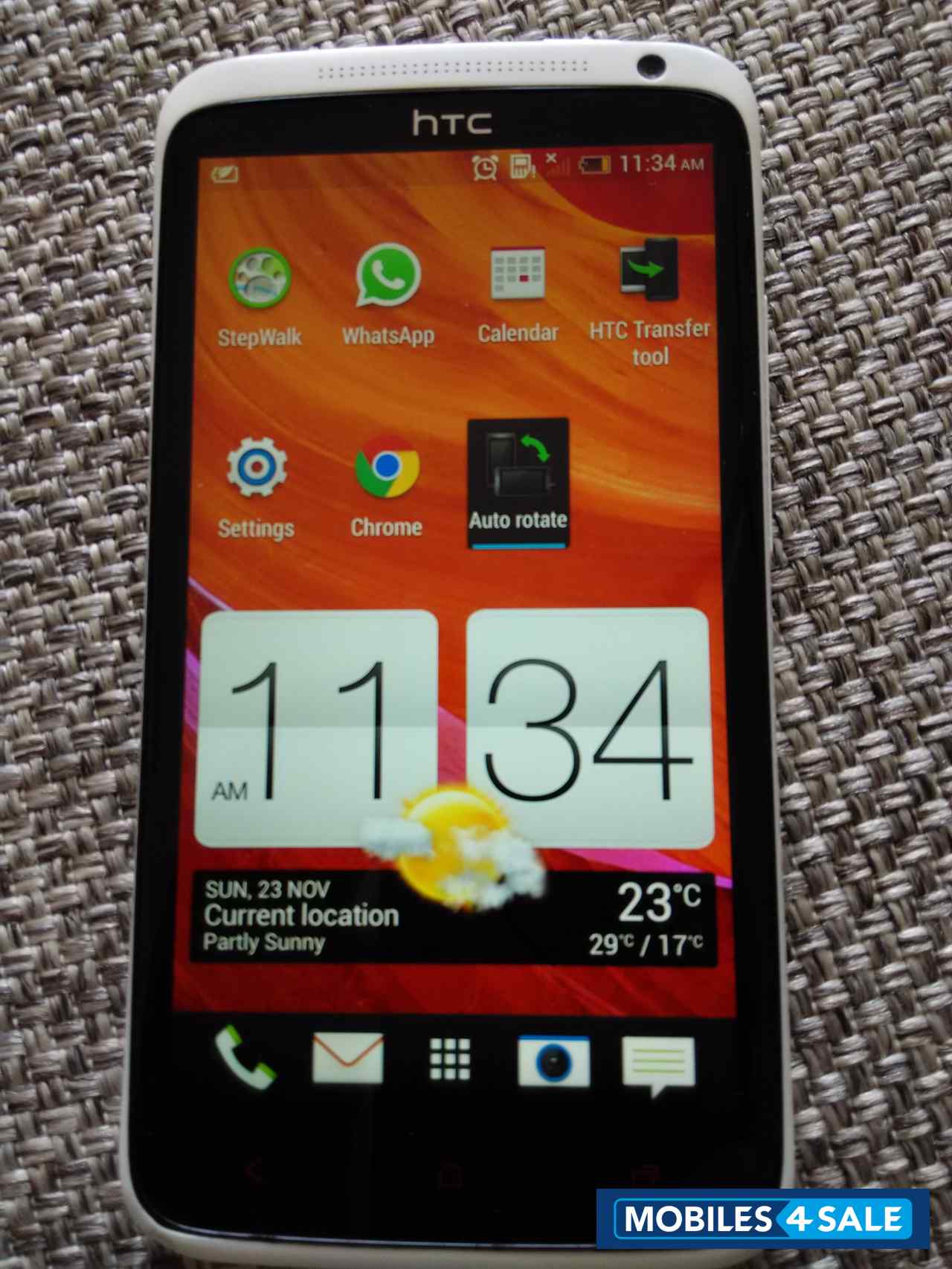 White HTC One X Plus