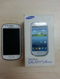 White Samsung Galaxy S3 Mini