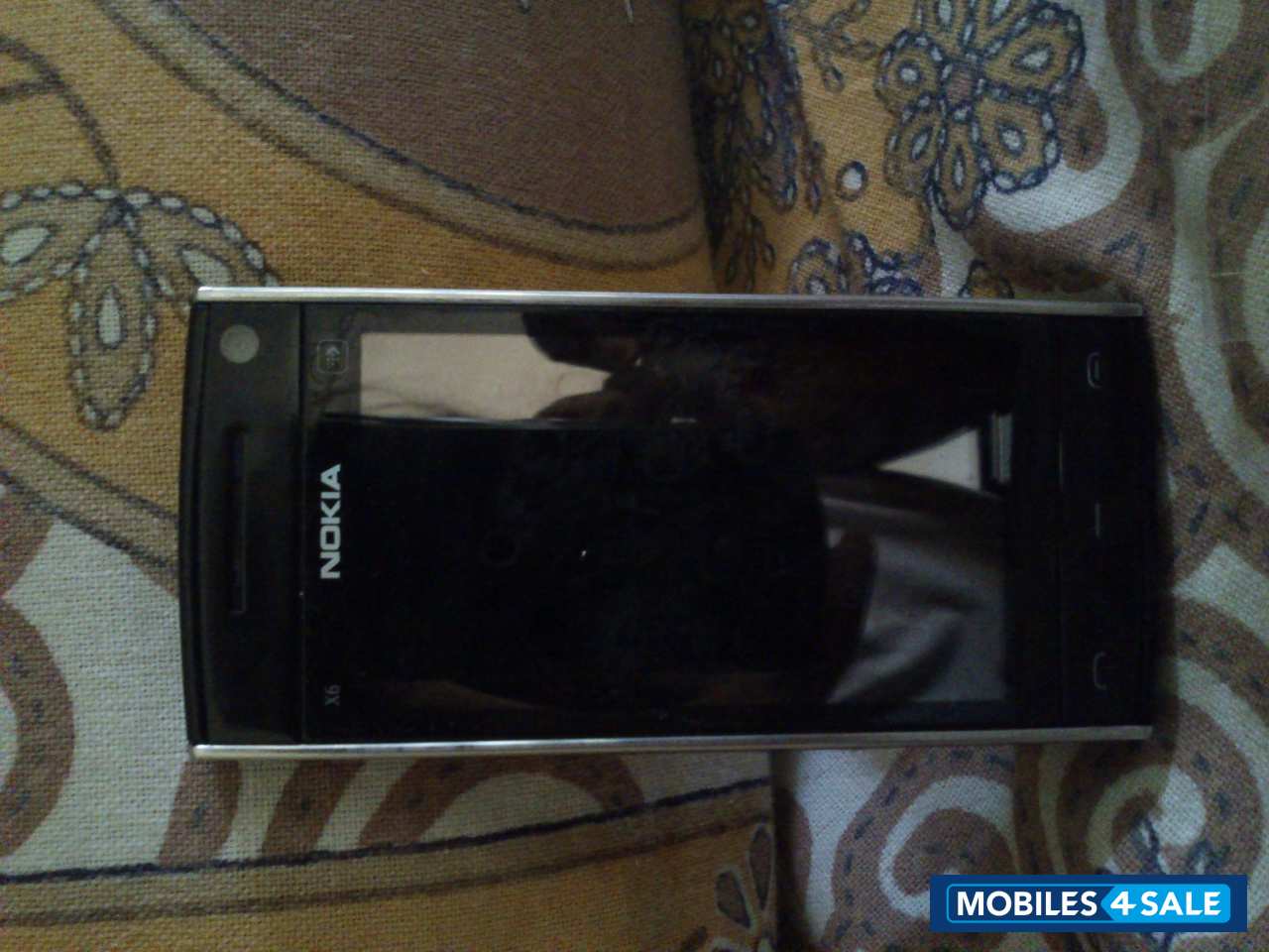 Black Nokia X6