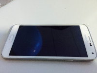 White Samsung Galaxy 5