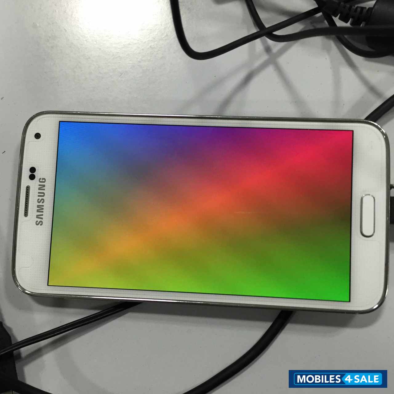 White Samsung Galaxy 5