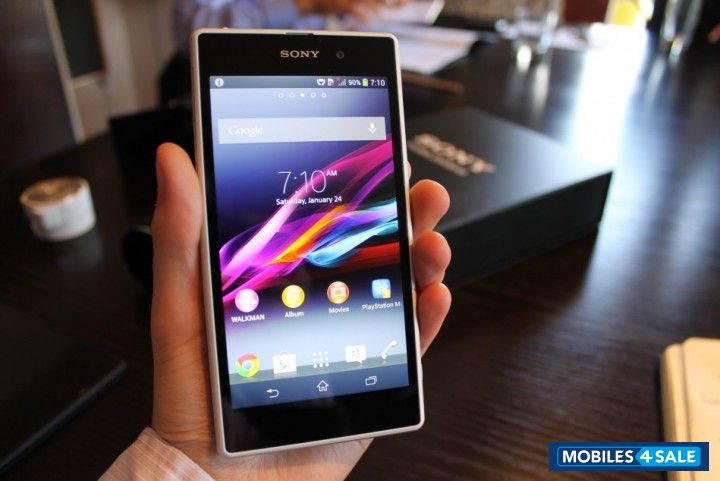 White Sony Xperia Z1