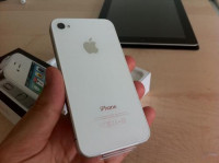 White Apple iPhone 4