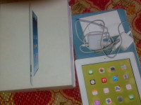 White Apple iPad2