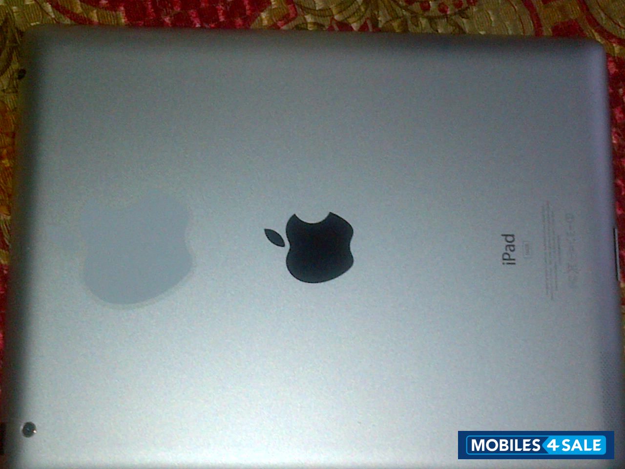 White Apple iPad2