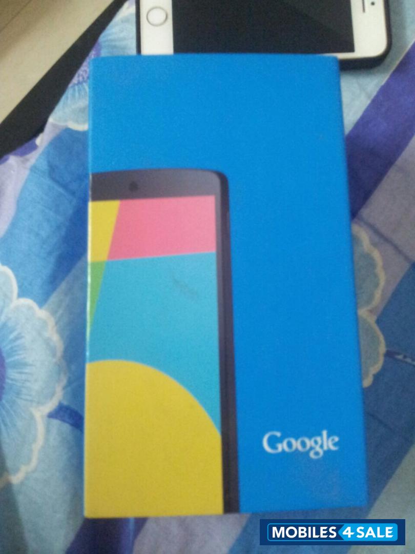 Black Google Nexus 5