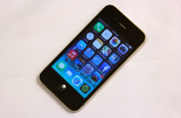 Black Apple iPhone 4