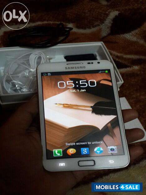 White Samsung Galaxy Note