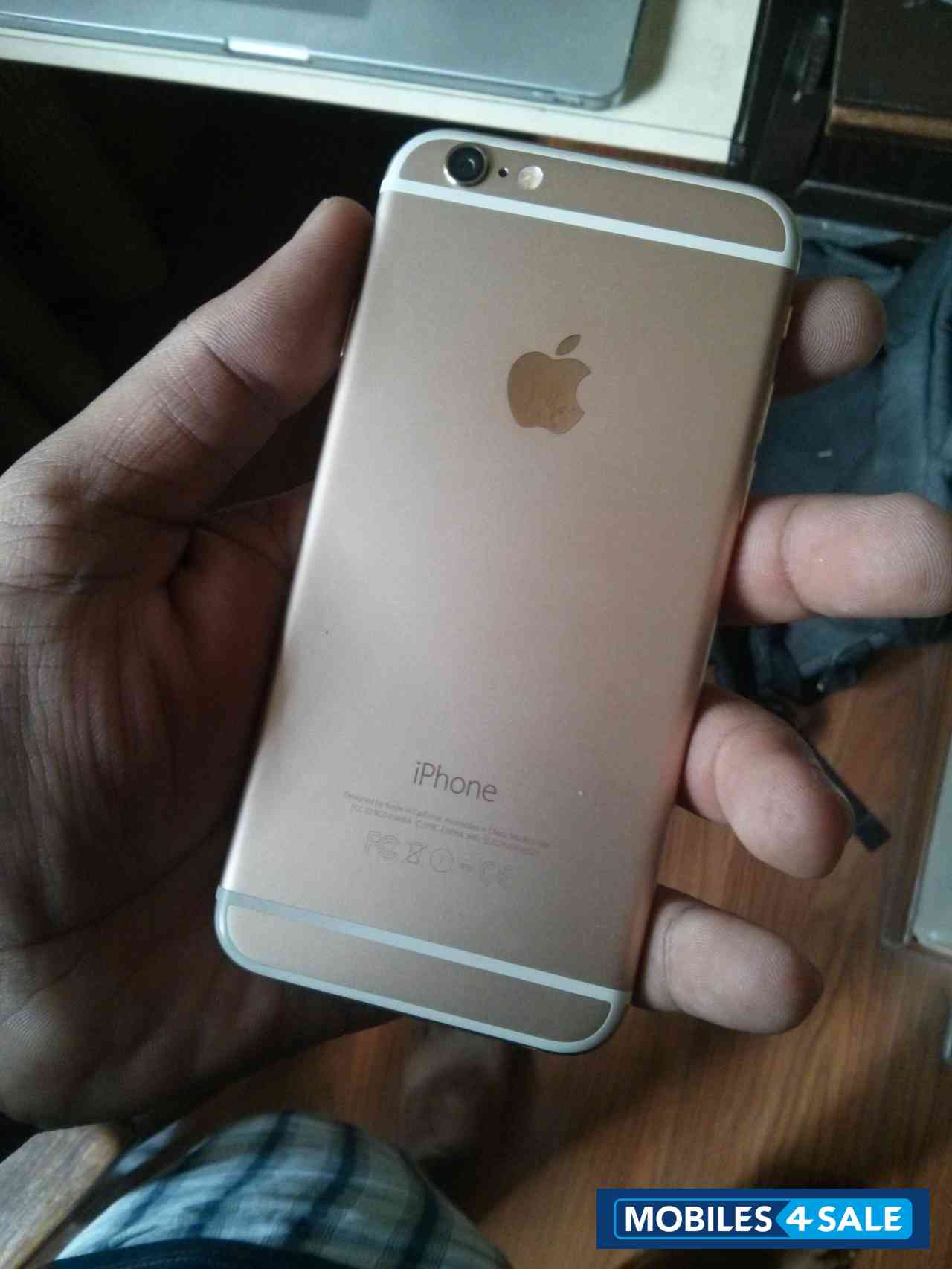 Gold Apple iPhone 6