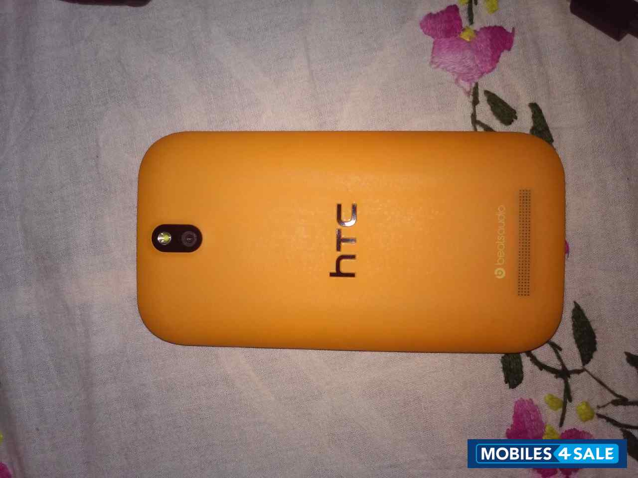 Yellow HTC Desire SV