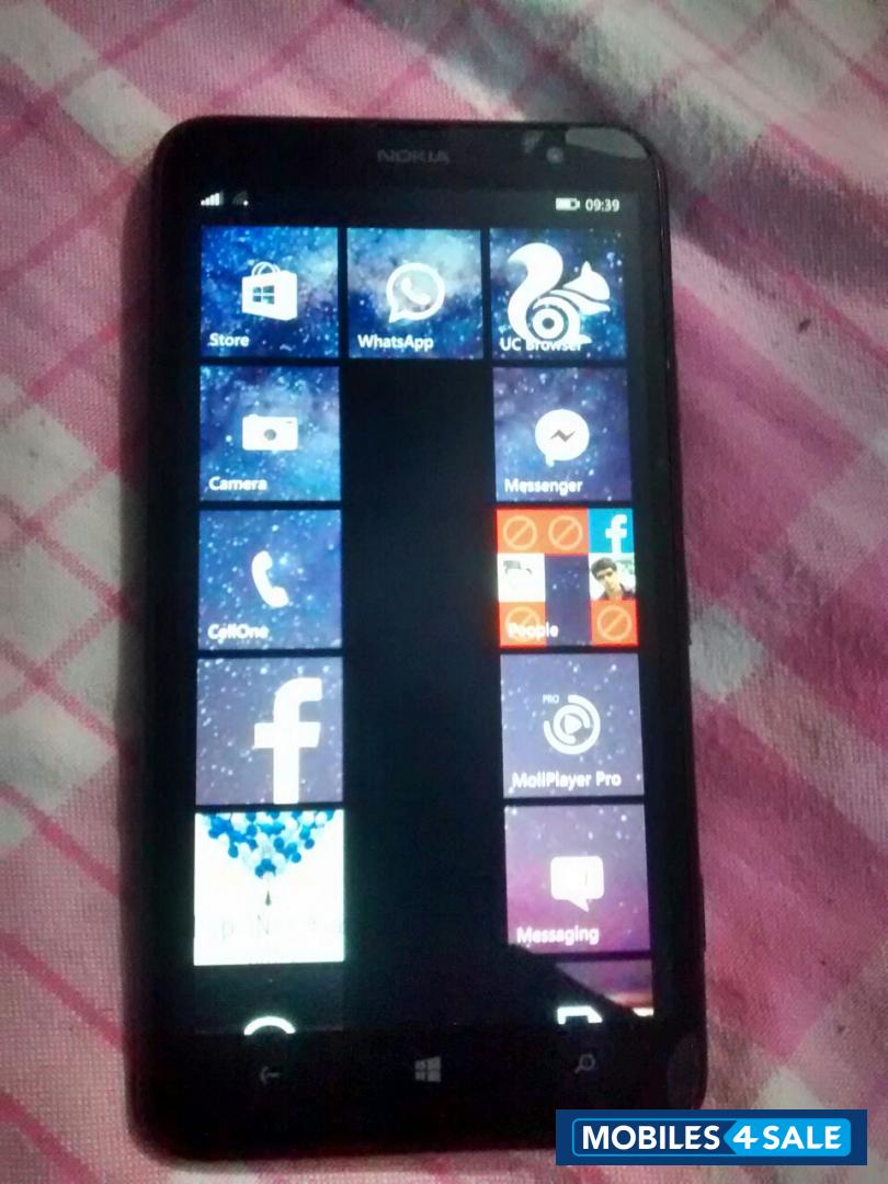 Black Nokia Lumia 1320