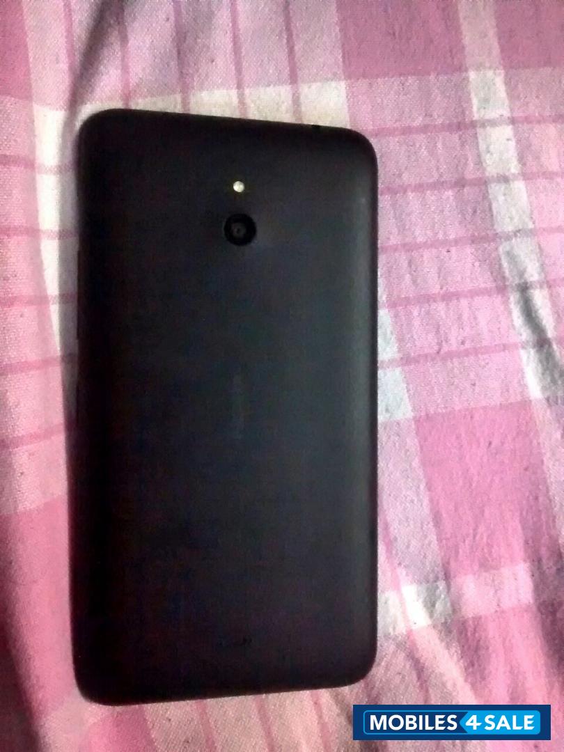 Black Nokia Lumia 1320