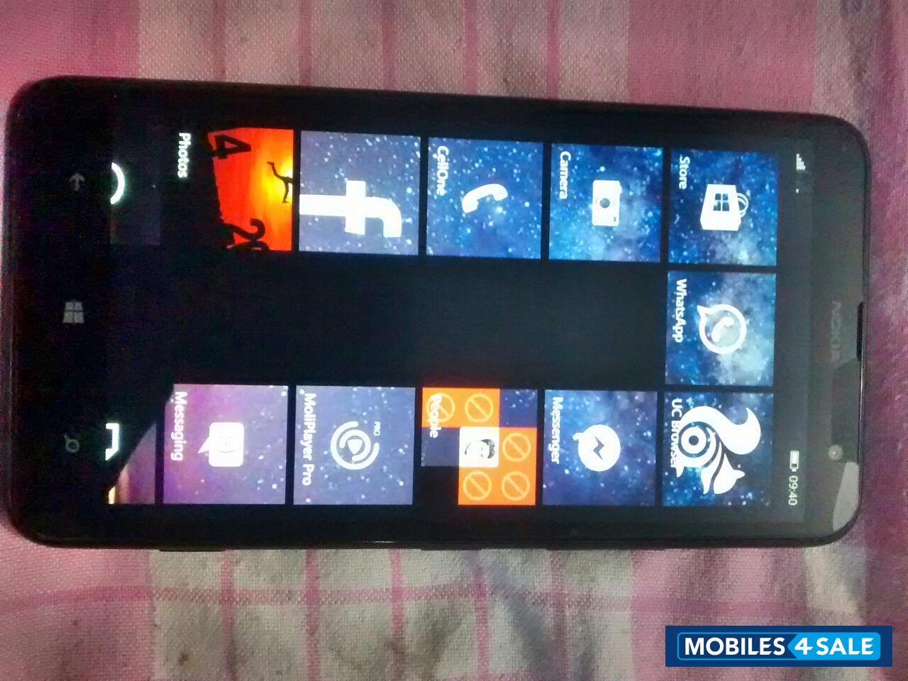 Black Nokia Lumia 1320