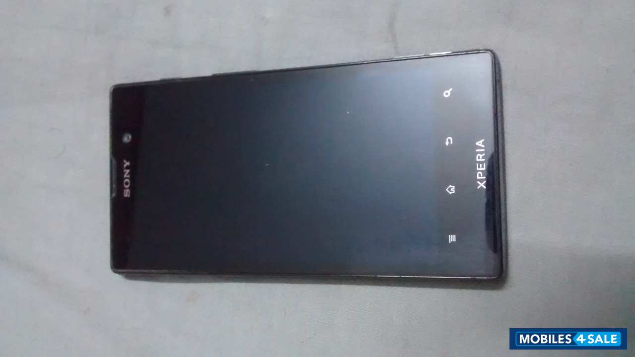 Black Sony Xperia ion