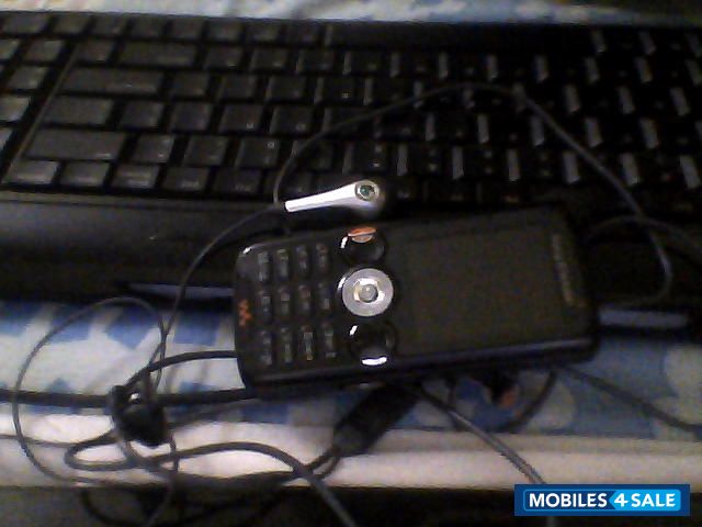 Black Sony Ericsson W810