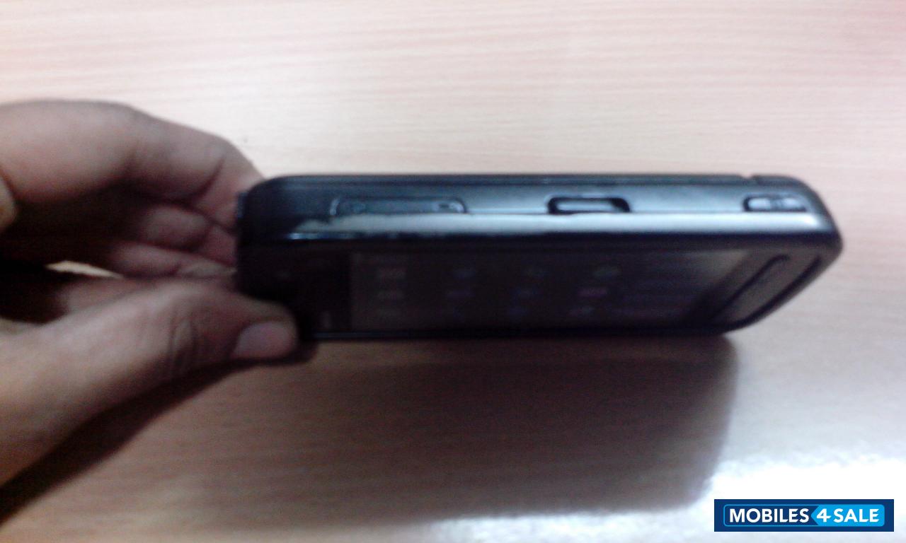 Black Nokia 5233