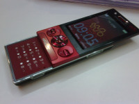 Red Sony Ericsson W705