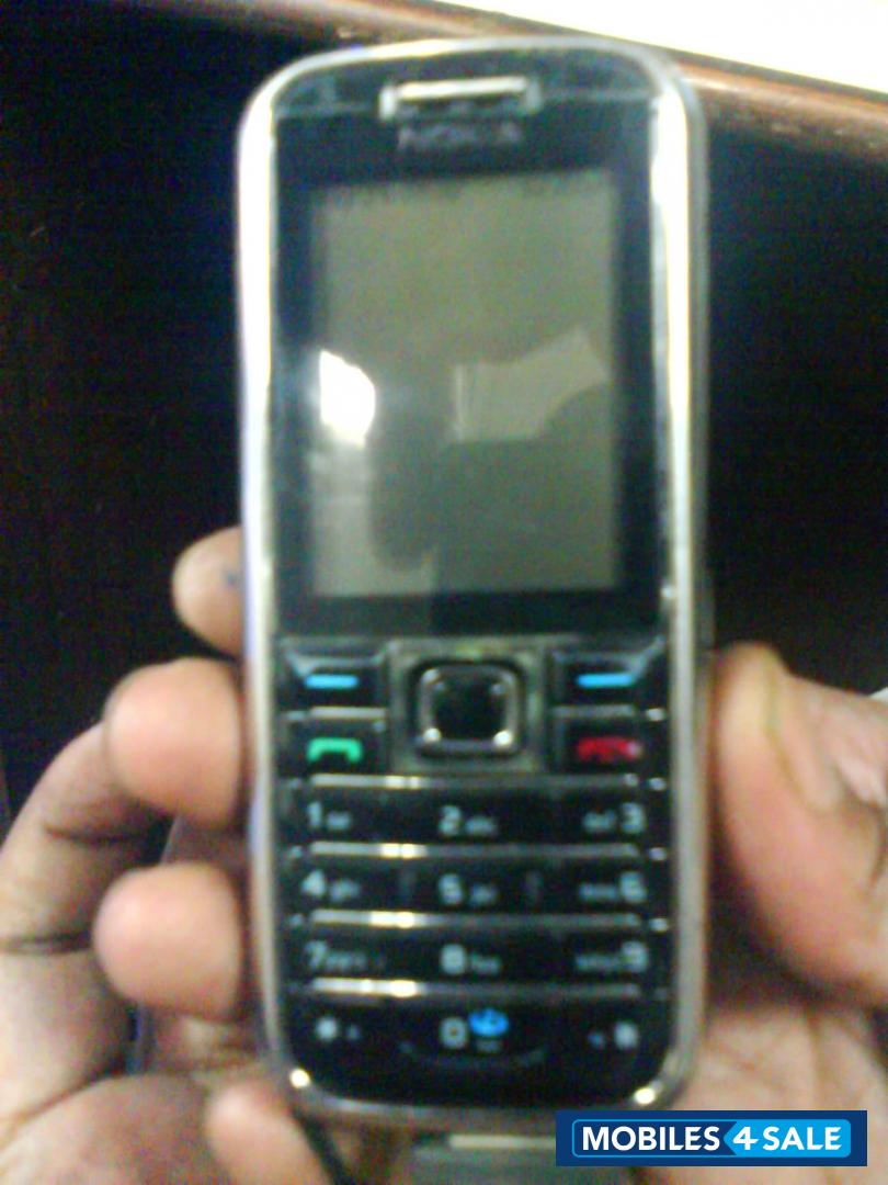 Black Nokia 6233