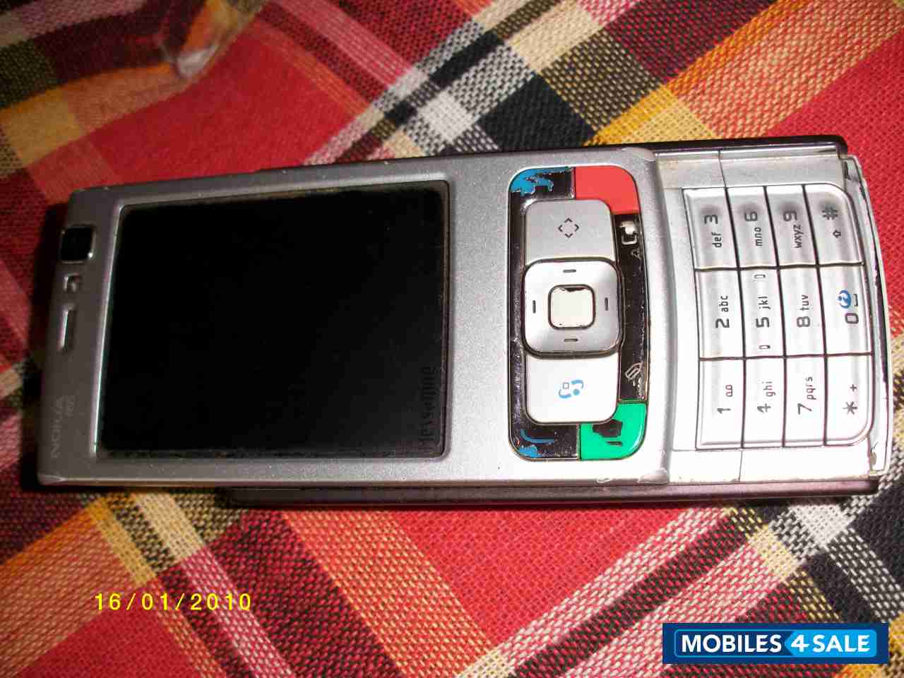 Silver Nokia N95