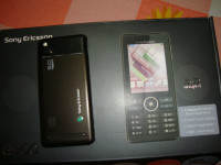 Black Sony Ericsson G900