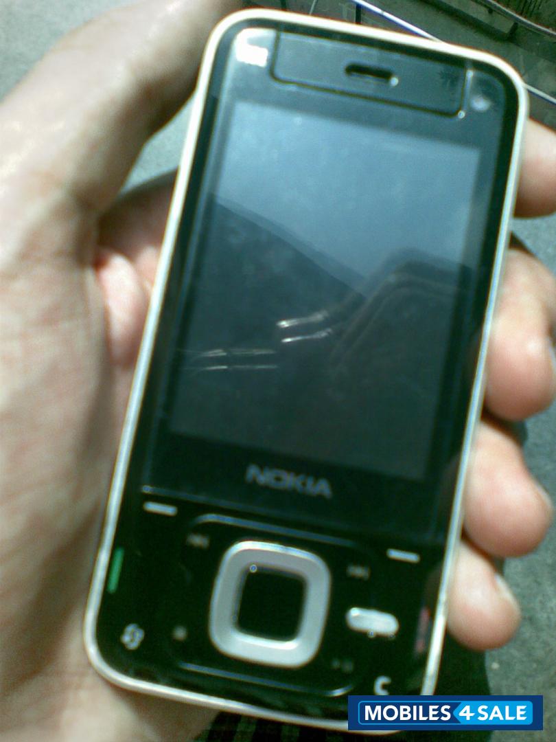 Black Nokia N81