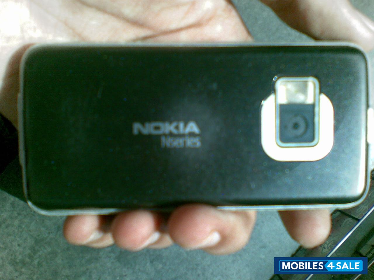 Black Nokia N81