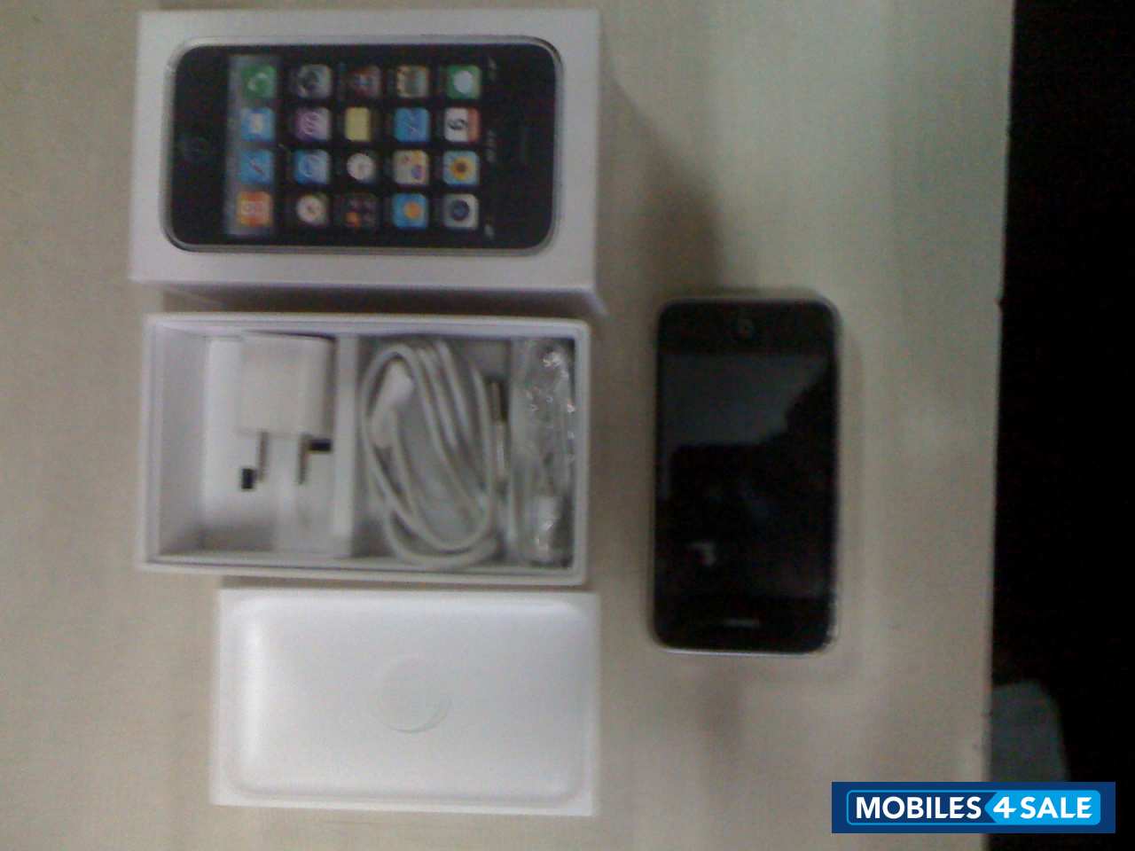 White Apple iPhone 3G