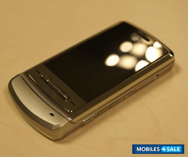 Golden LG Shine KE970