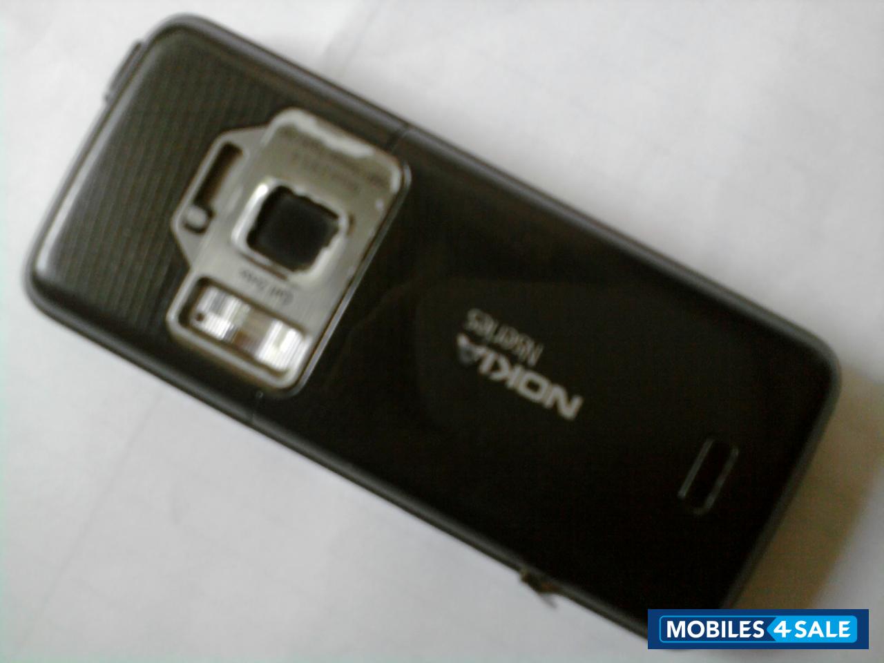 Black Nokia N82