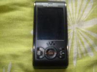 Black Sony Ericsson W595