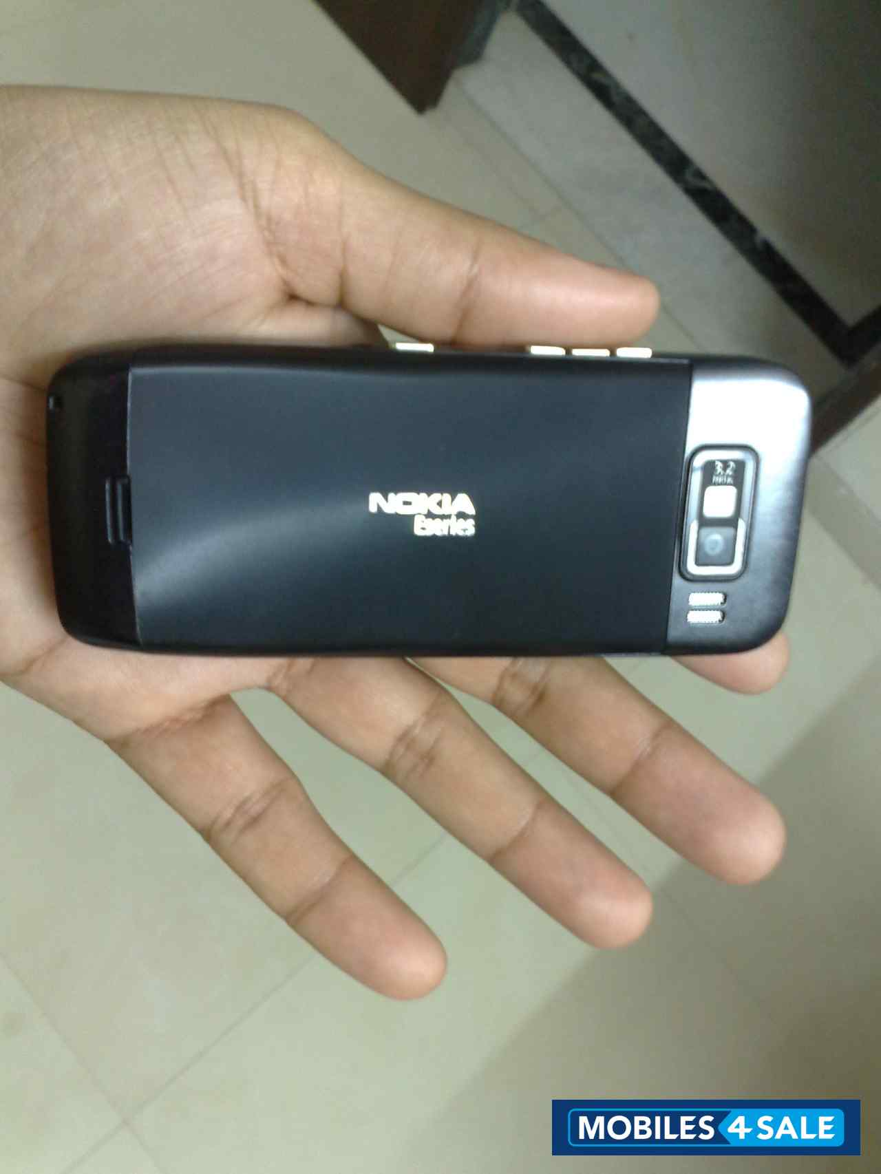 Black Nokia E52