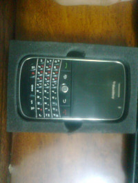 Black BlackBerry Bold