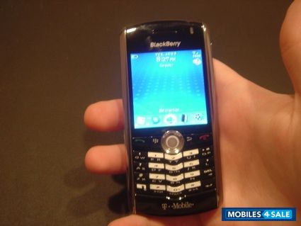 Black BlackBerry Pearl 8100