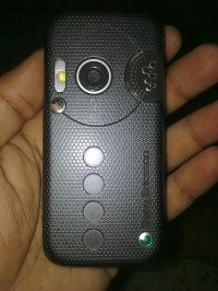 Black Sony Ericsson W830