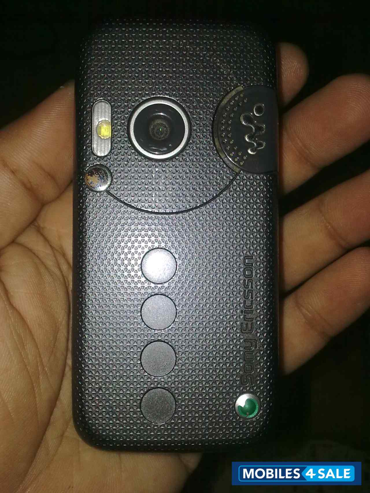 Black Sony Ericsson W830