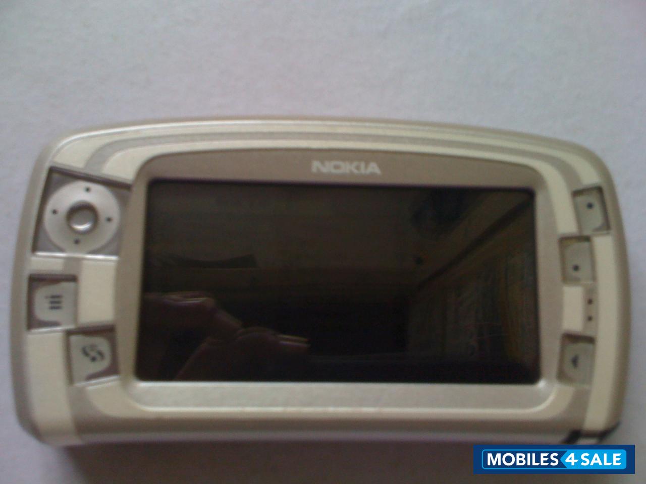 Silver Cream Nokia 7710