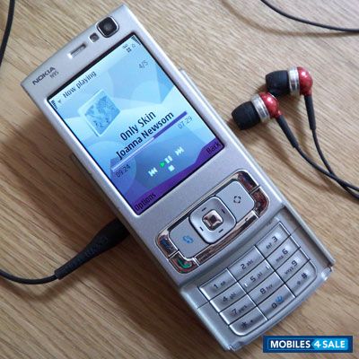 Silver Nokia N95