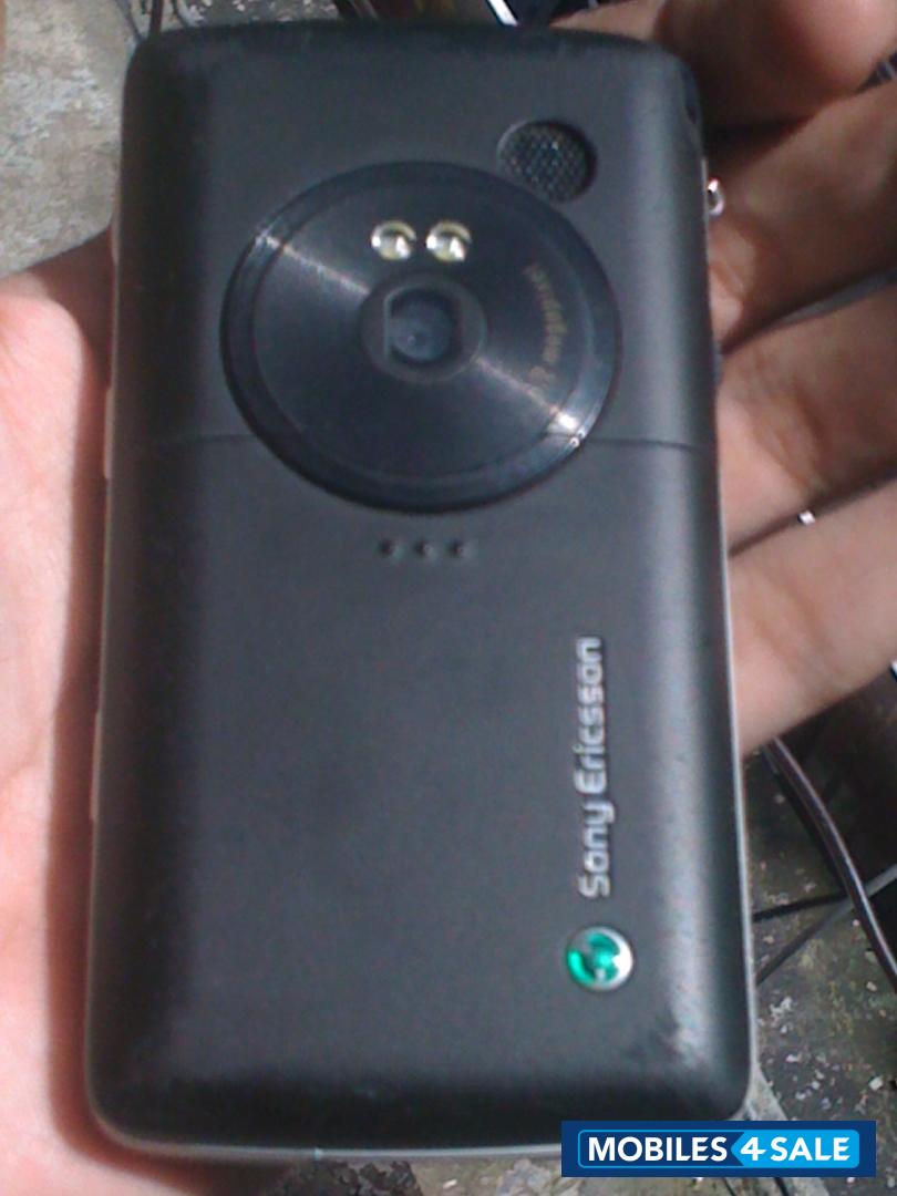 Black Sony Ericsson W960