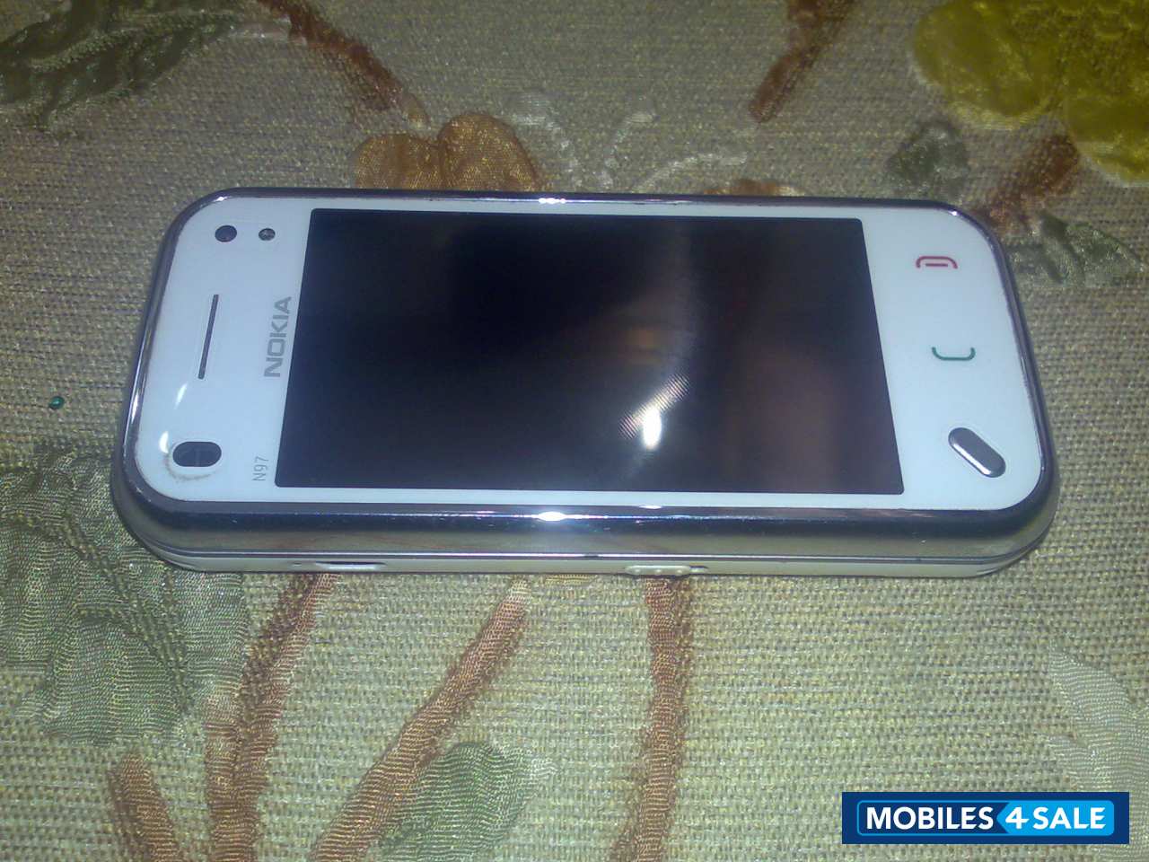 White Nokia N97 Mini