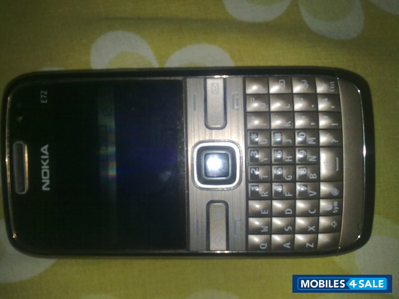 Golden Nokia E72