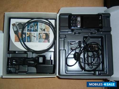 Black Nokia N73