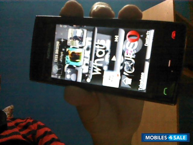 Black Nokia X6