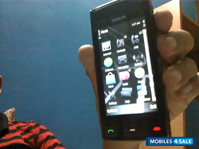 Black Nokia X6