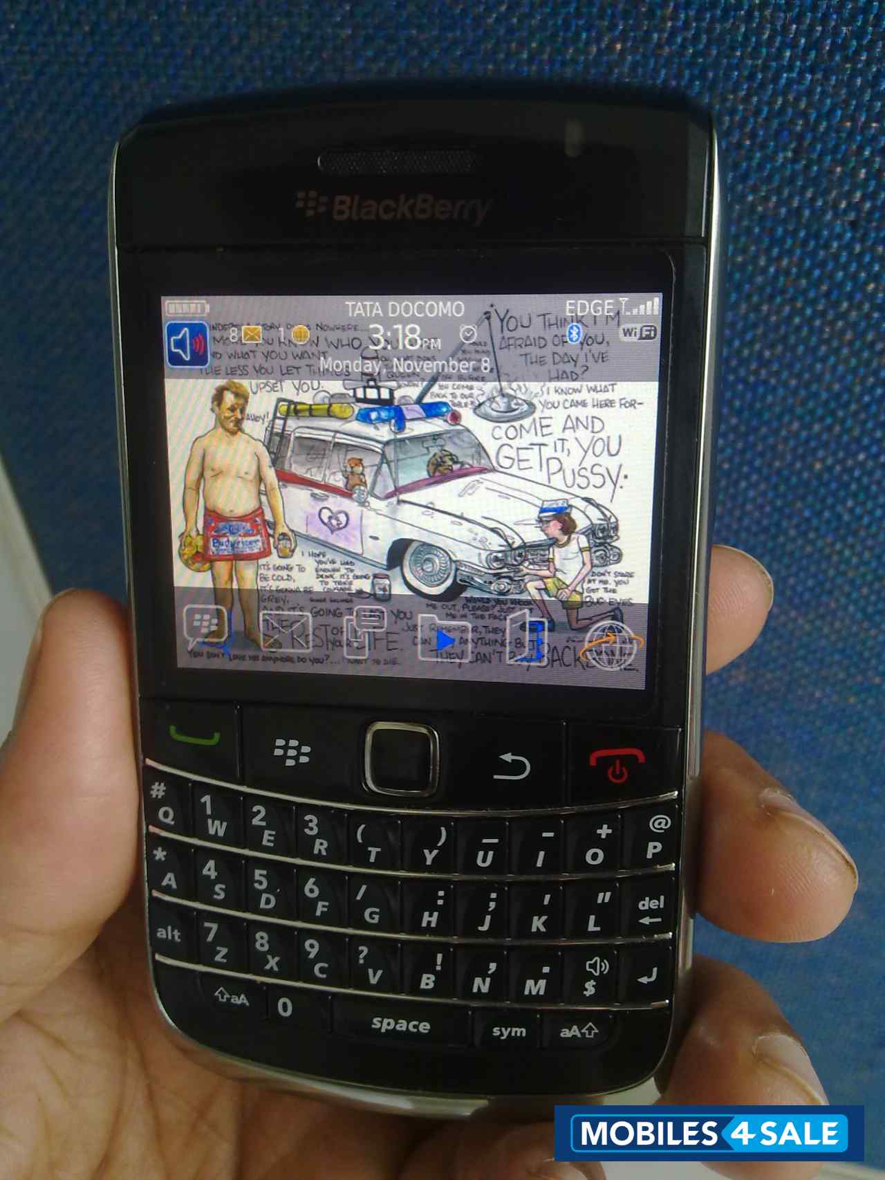 Pearl Black BlackBerry Bold