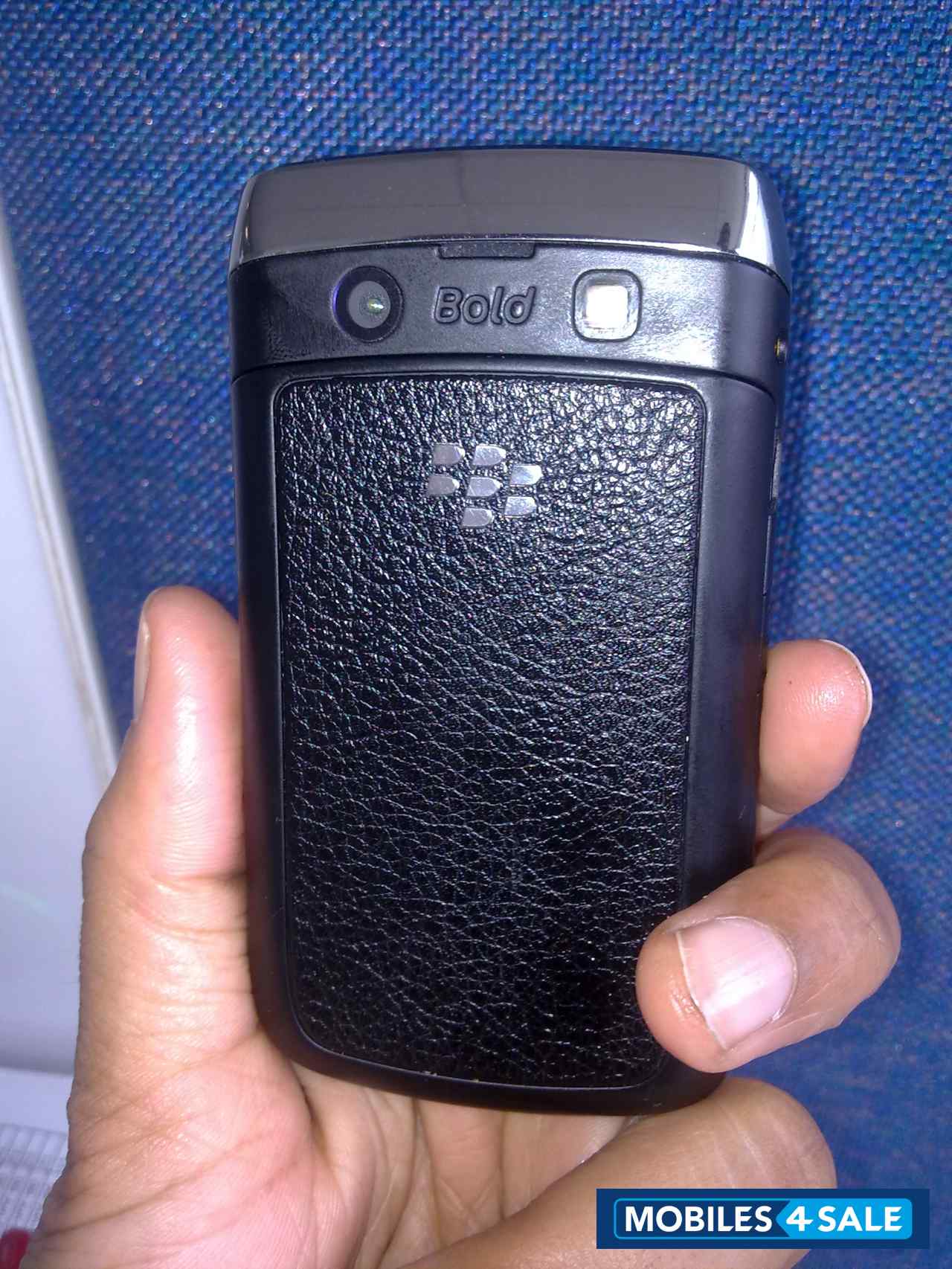 Pearl Black BlackBerry Bold