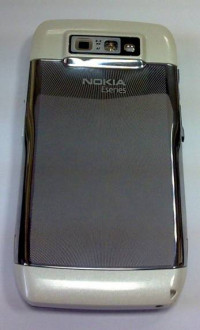 White Nokia E71