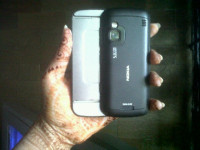 Black Nokia C6