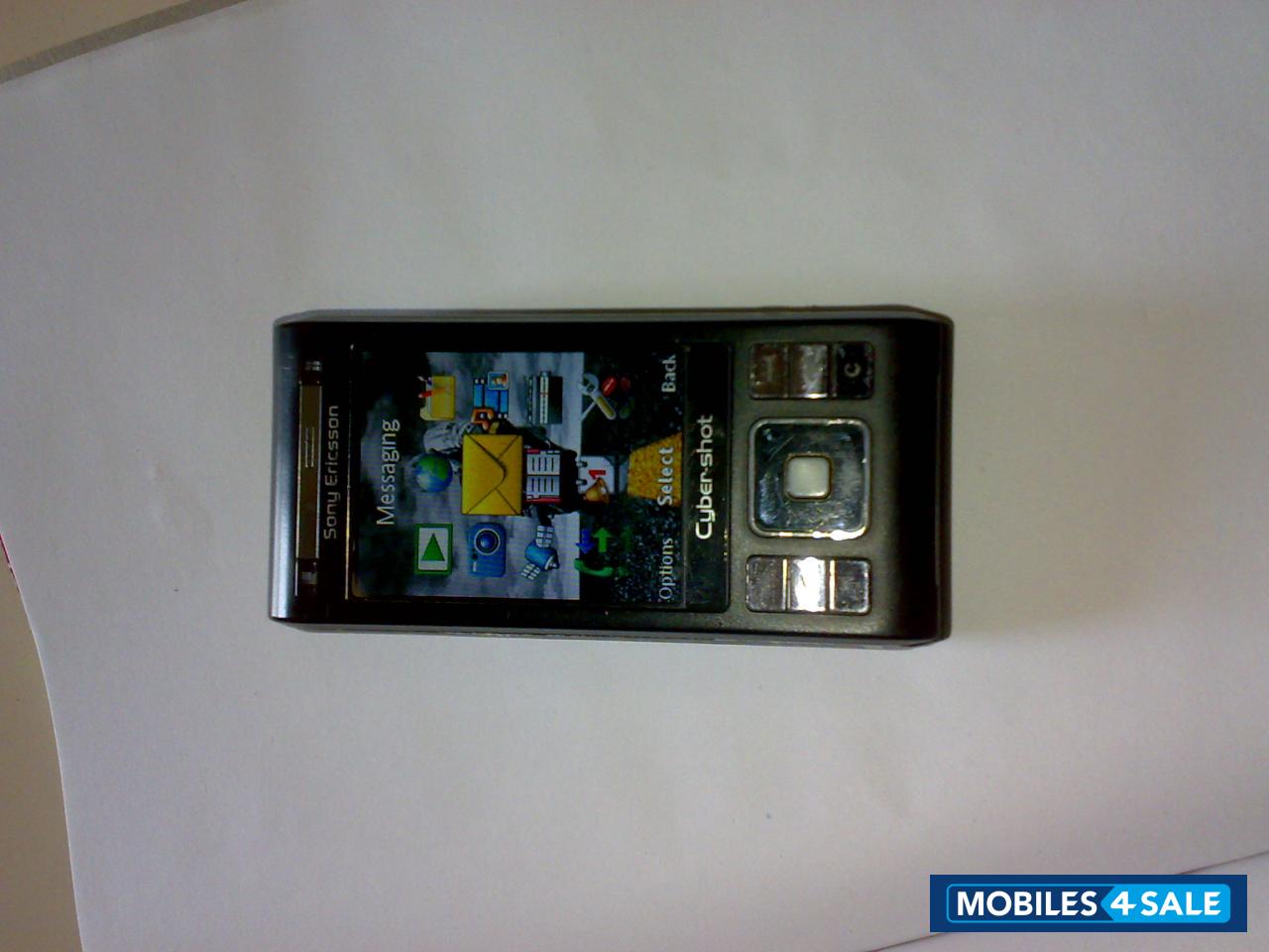 Black Sony Ericsson C905